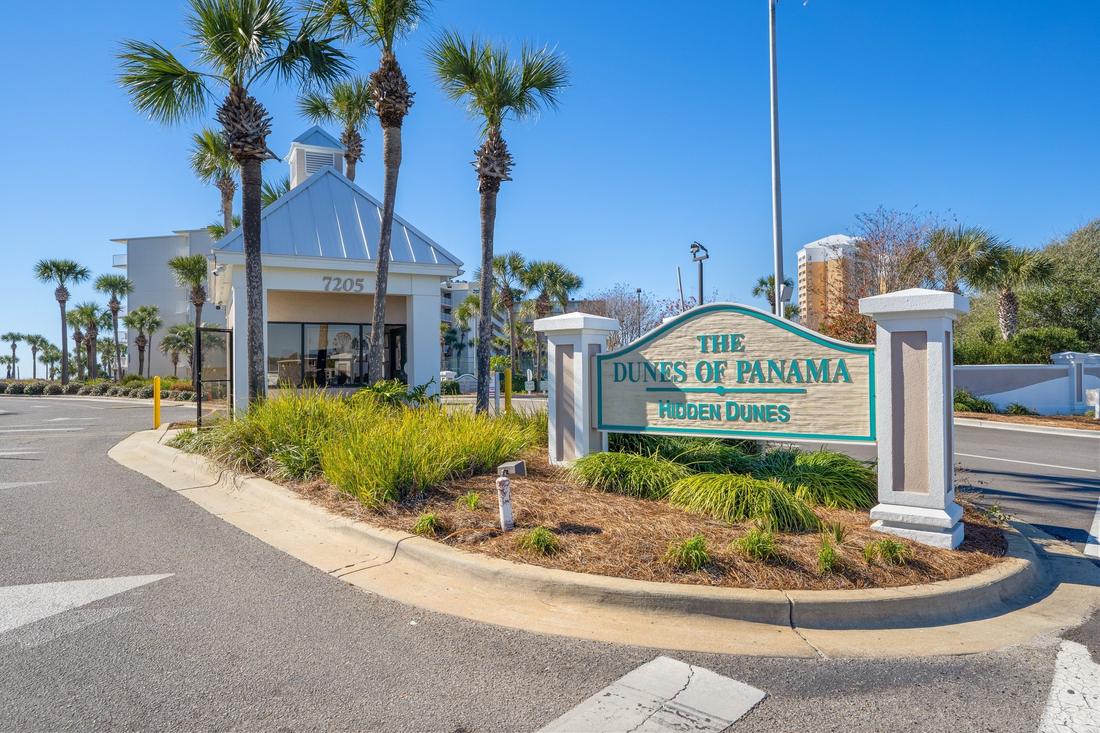Dunes of Panama entrance sign