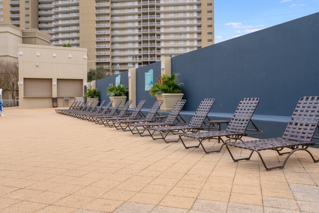 Sun deck with loungers