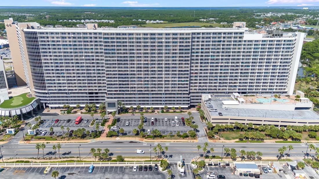 Laketown Wharf building panorama