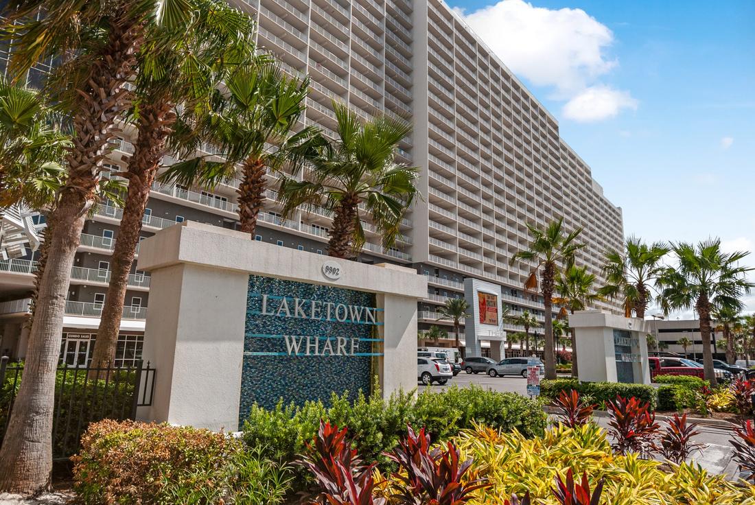 Laketown Wharf entrance sign