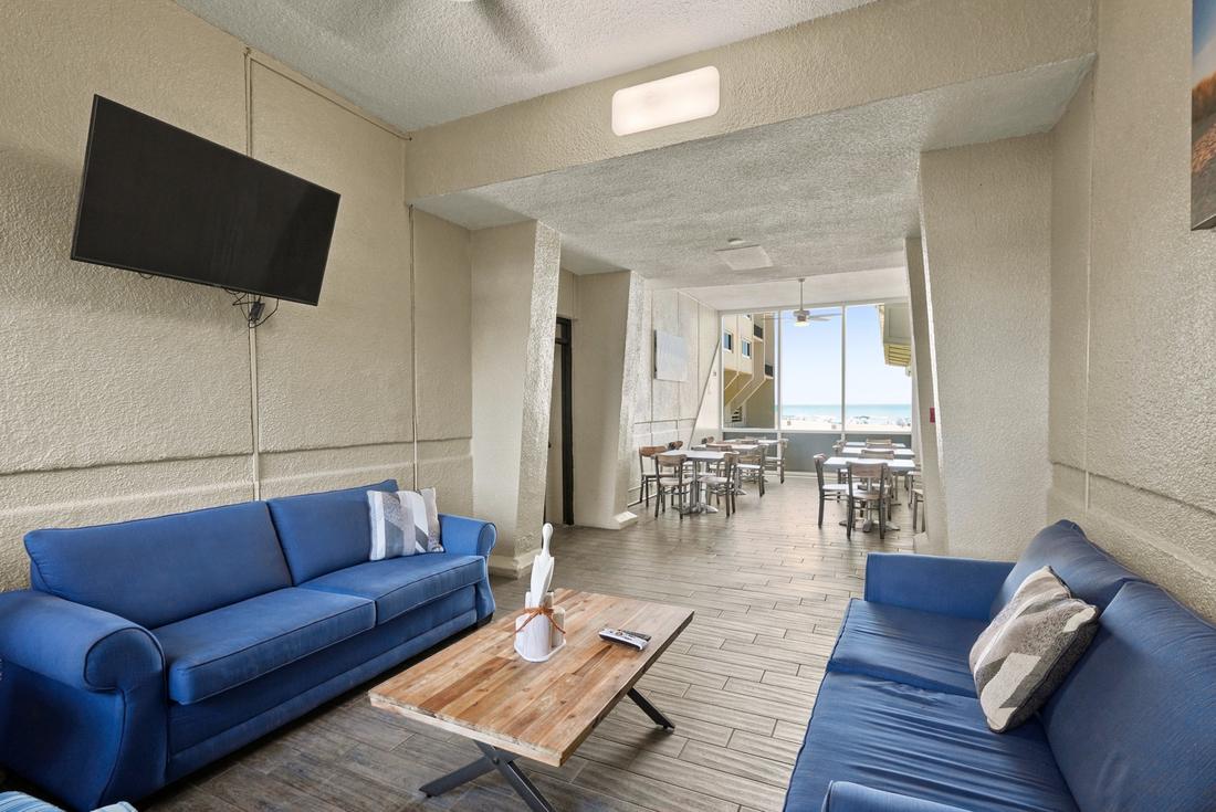 Clubhouse lounge