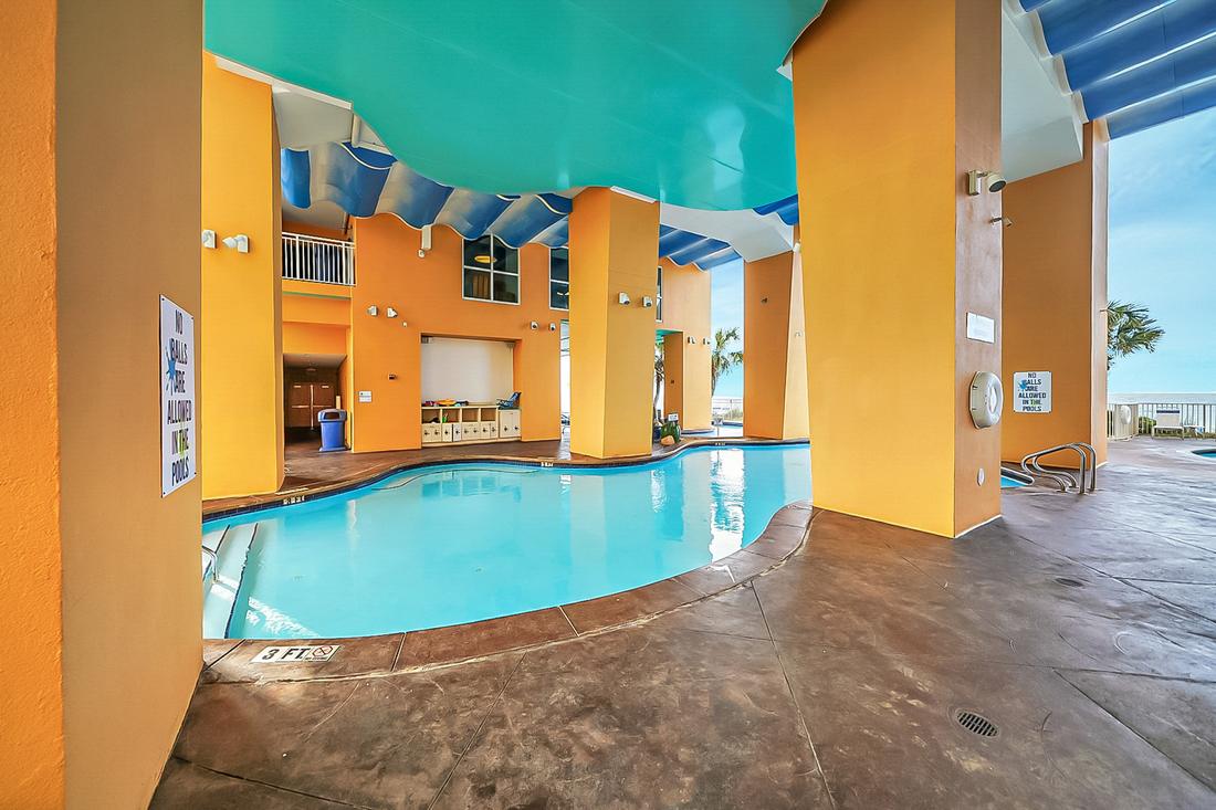 Covered pool under the Splash canopy