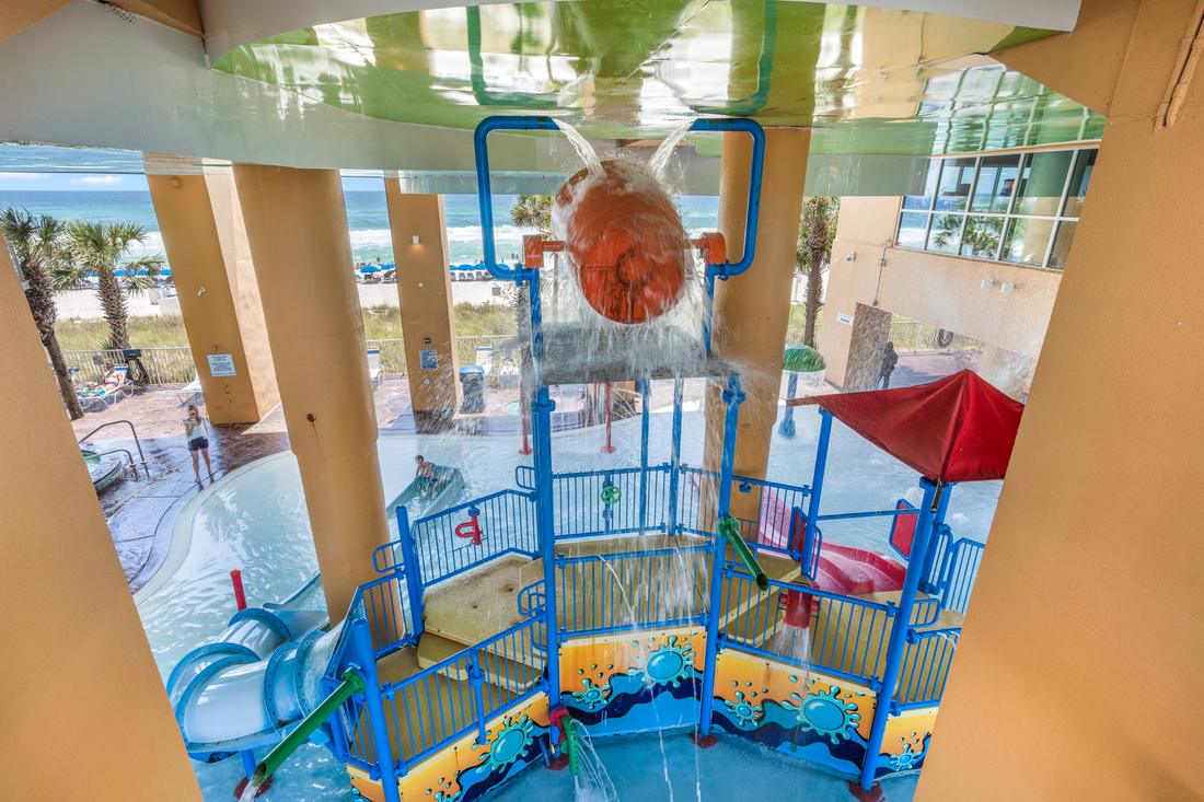 Kids’ water playground with slides
