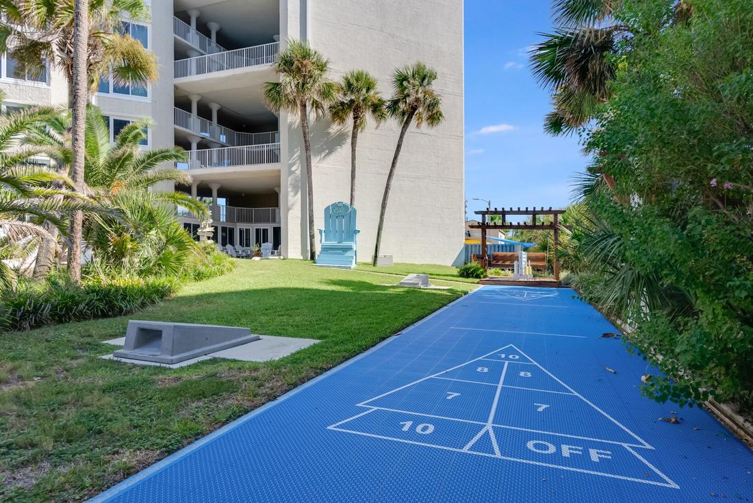 Outdoor shuffleboard court
